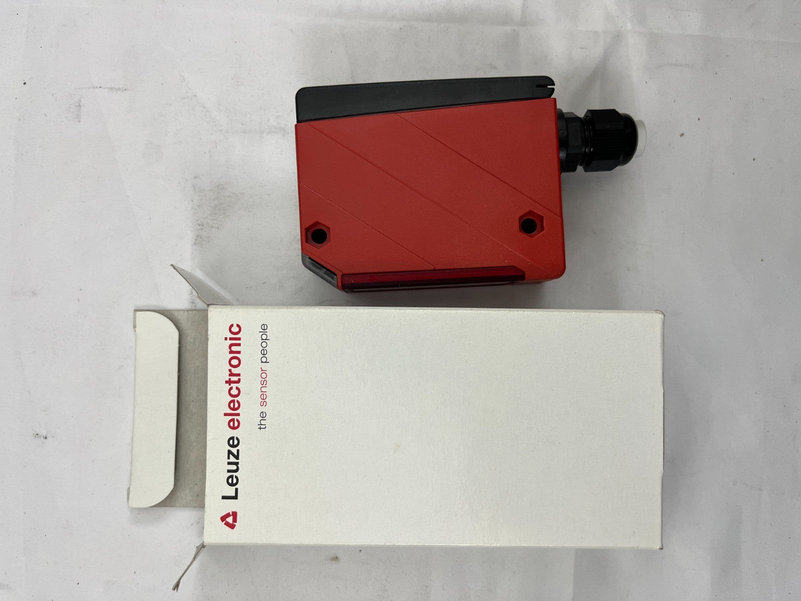 Leuze PRK 98/KR-3428-25 Retro-Reflective Photoelectric Sensor 20–230V AC/DC, New