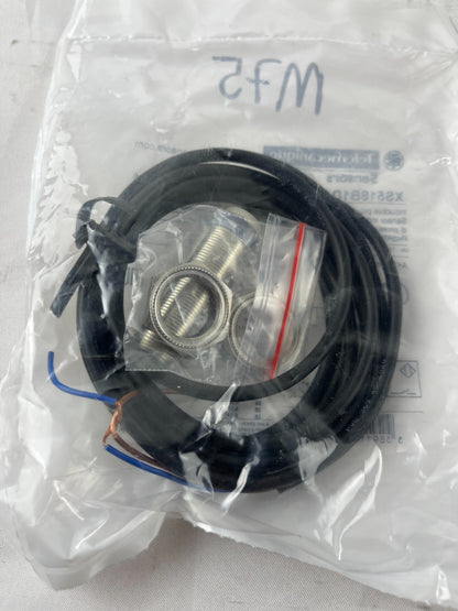 Telemecanique XS518B1DAL2 Proximity Sensor NEW M18 5mm 12-48VDC 2-Wire Sealed