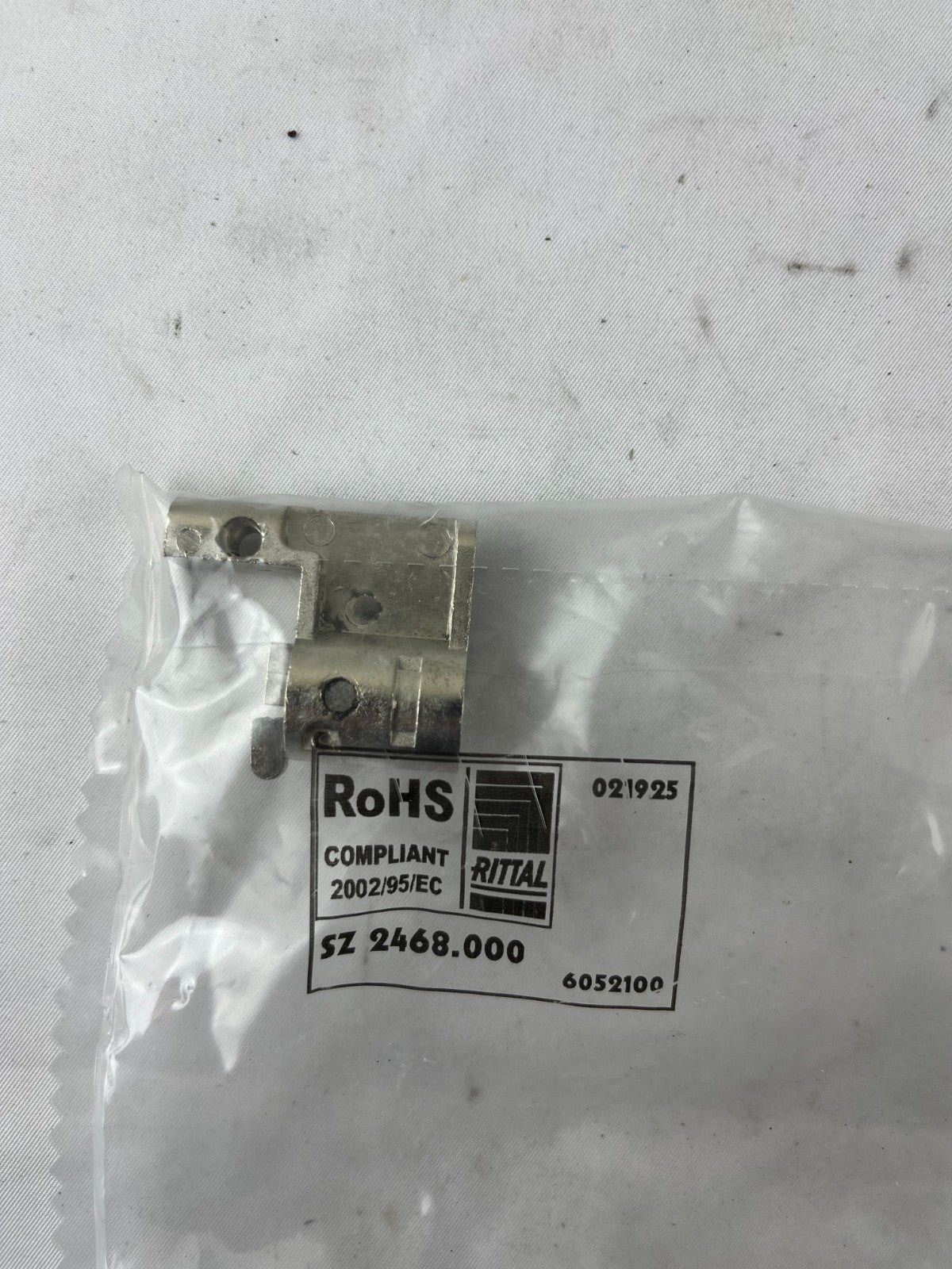 Rittal SZ 2468.000 Profile Half Cylinder Push Button Insert Lock for Handle NEW