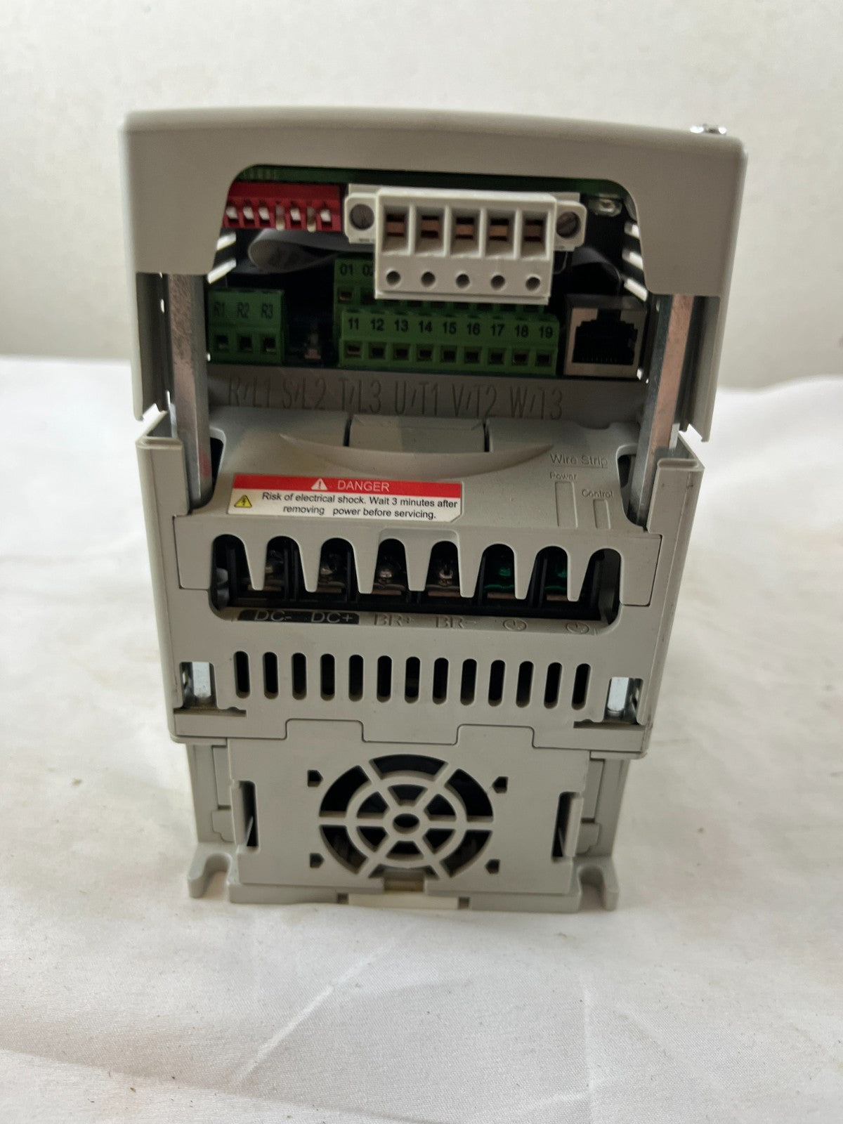 Allen-Bradley 22B-D6P0N104 PowerFlex 40 AC Drive 2.2kW 3HP 480V VFD Used Spare