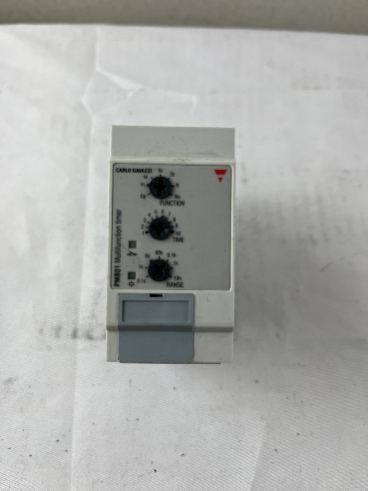 Carlo Gavazzi PMB01DM24 Multifunction Timer 24-240VAC/DC 0.1s-100h DIN 11-Pin