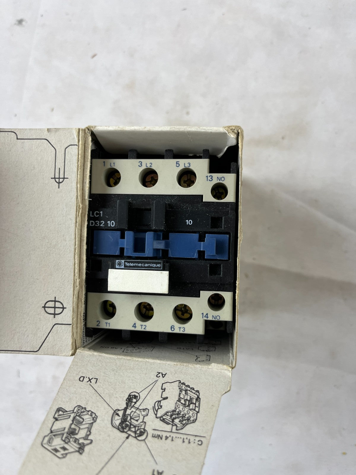 Telemecanique LC1D3210B7 Contactor 32A 15kW 3-Pole 24VAC Coil New In Box