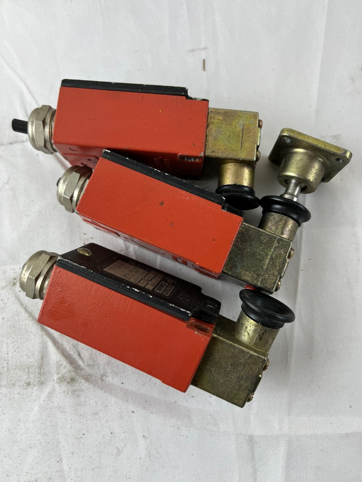 LOT 3x Bernstein Classic GC-U1 VT 3068D Safety Limit Switches USED Germany