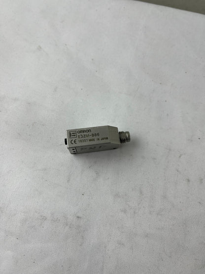 Omron E3ZM-B86 Photoelectric Sensor Stainless M8 Used Japan Spare Unit
