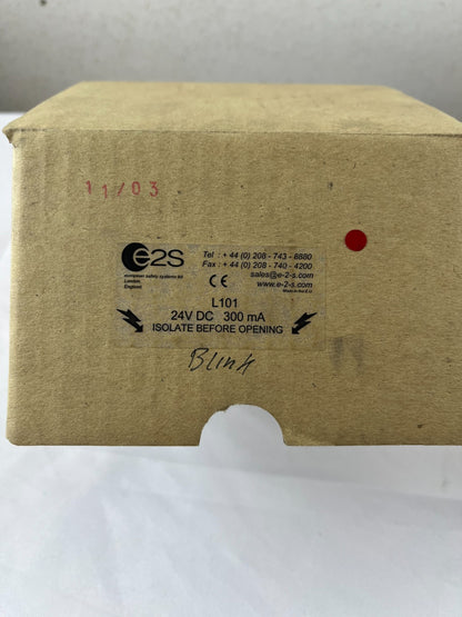 E2S L101 AlertAlight 24VDC 300mA Red Flashing Beacon Xenon/LED IP56 New Boxed