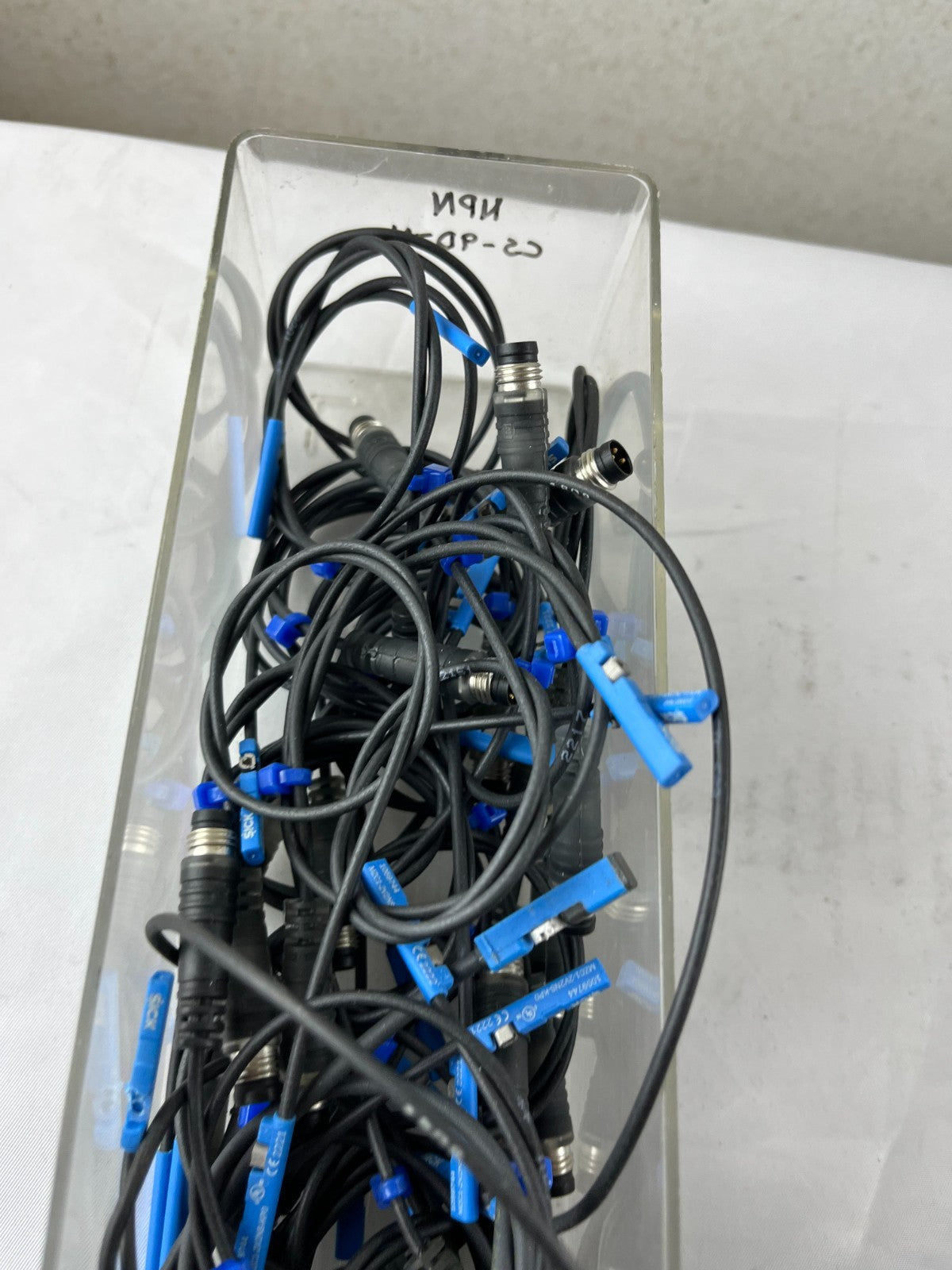 Sick MZC1-2V2NS-KP0 1059744 Magnetic Cylinder Sensor Lot 25pcs Used NPN M8 0.3m