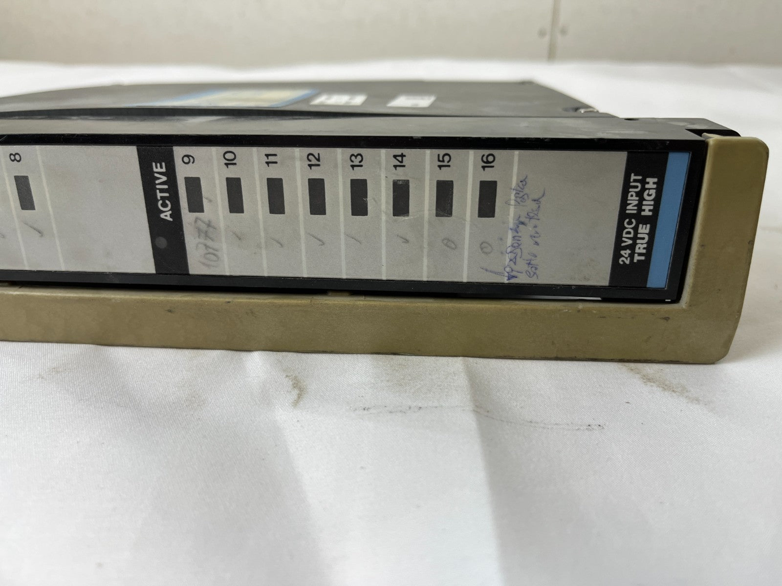 Gould B825 24VDC Input True High PLC Input Module 16-Channel Industrial I/O