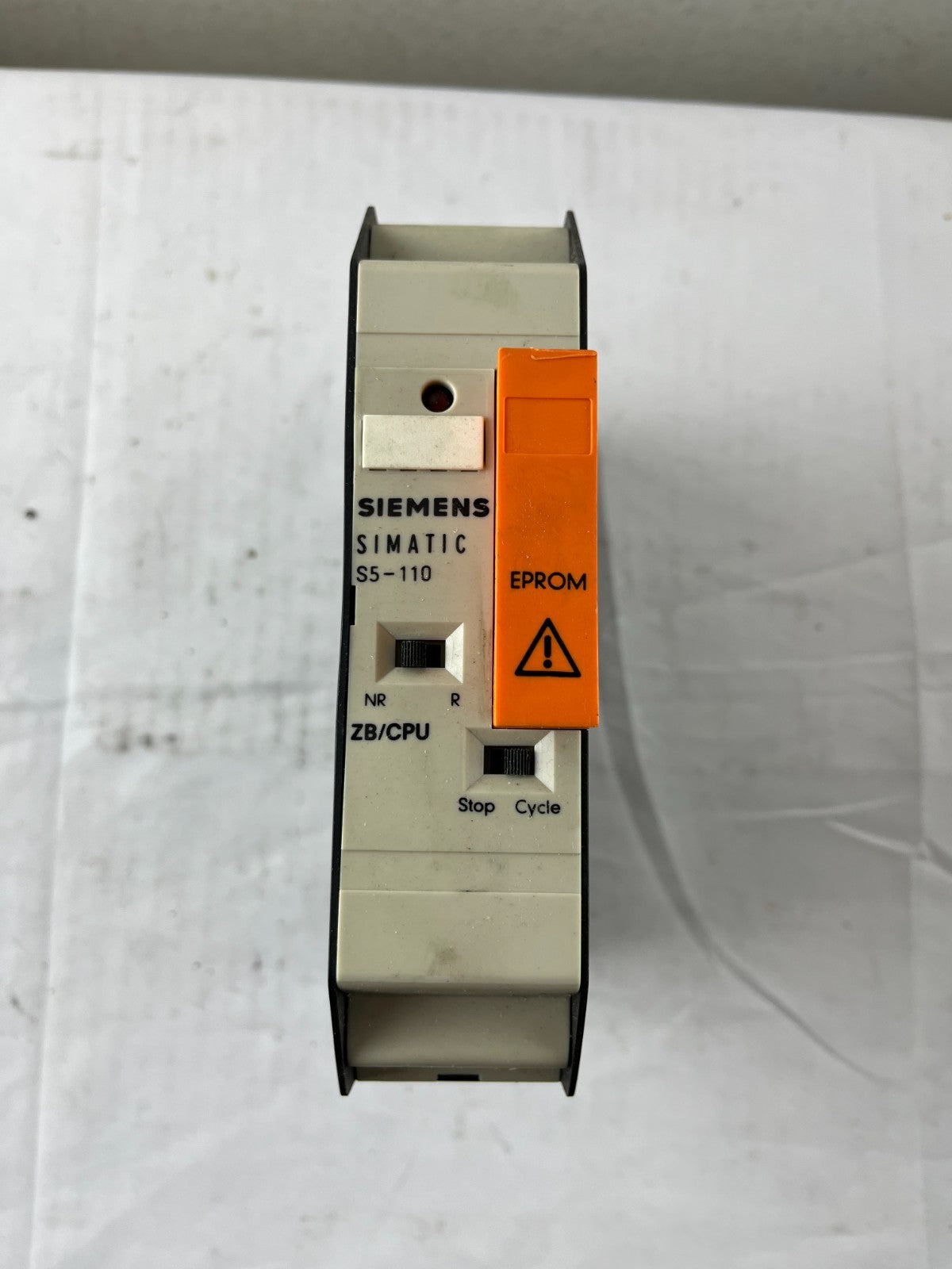 Siemens SIMATIC S5-110A 6ES5 900-7AD11 CPU Central Module ZB/CPU EPROM Used