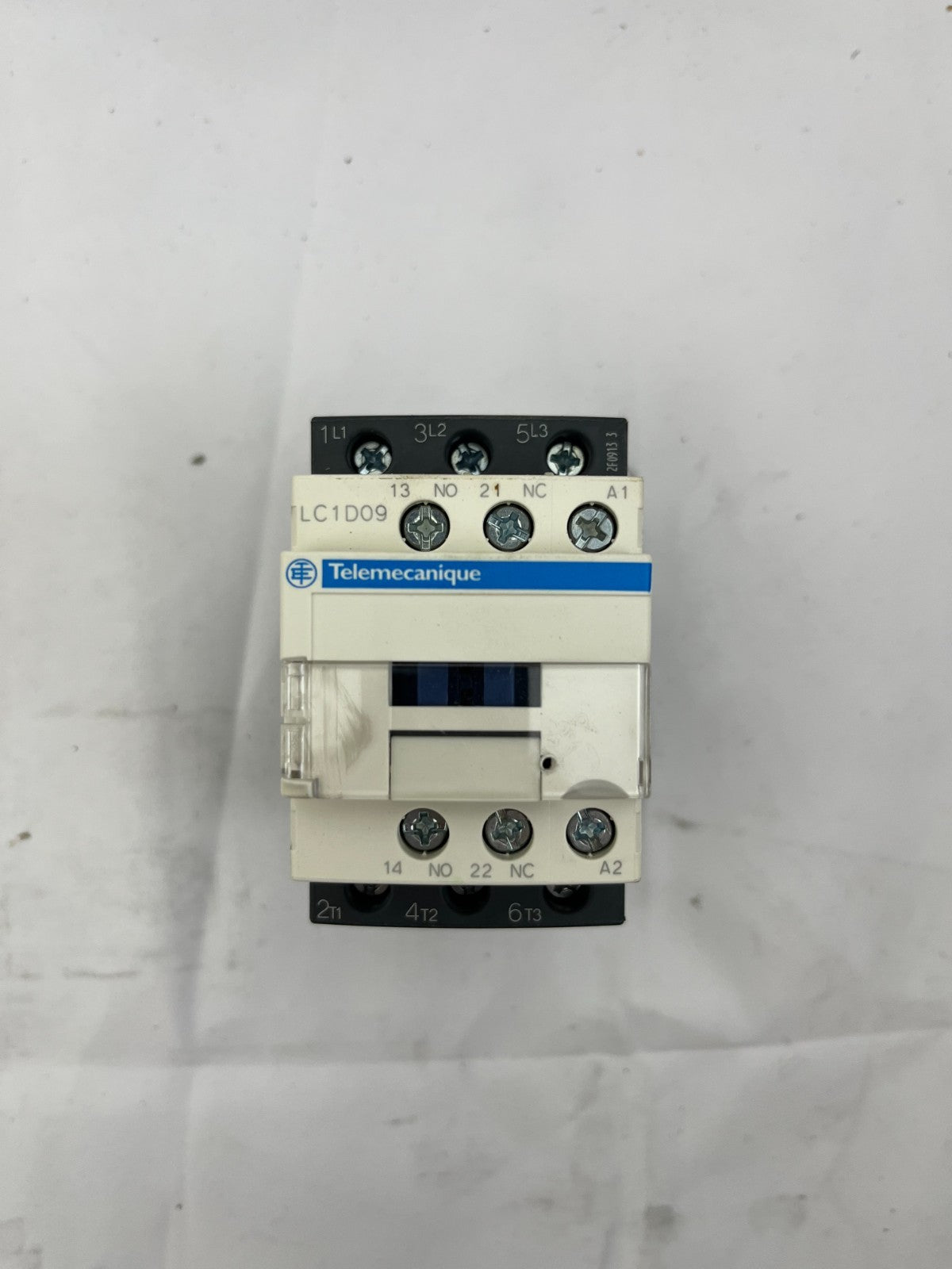 Telemecanique LC1D09B7 Contactor 24V AC Coil, 3P, 9A, 4kW/400V, New in Box