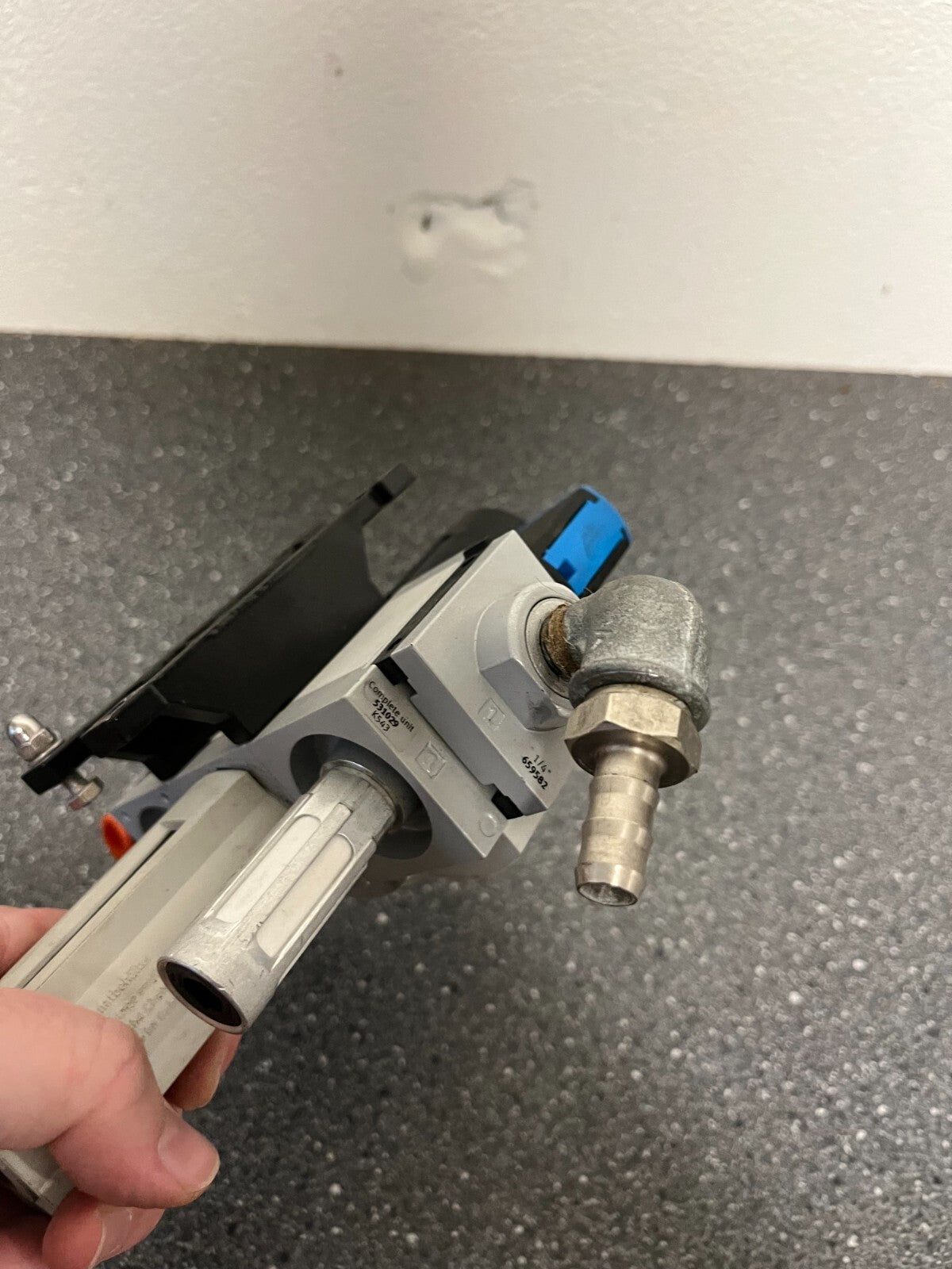FESTO MS4 Pneumatic Filter Regulator Unit Gauge MS4-LFR-1/4-D6-C-R-M-AS