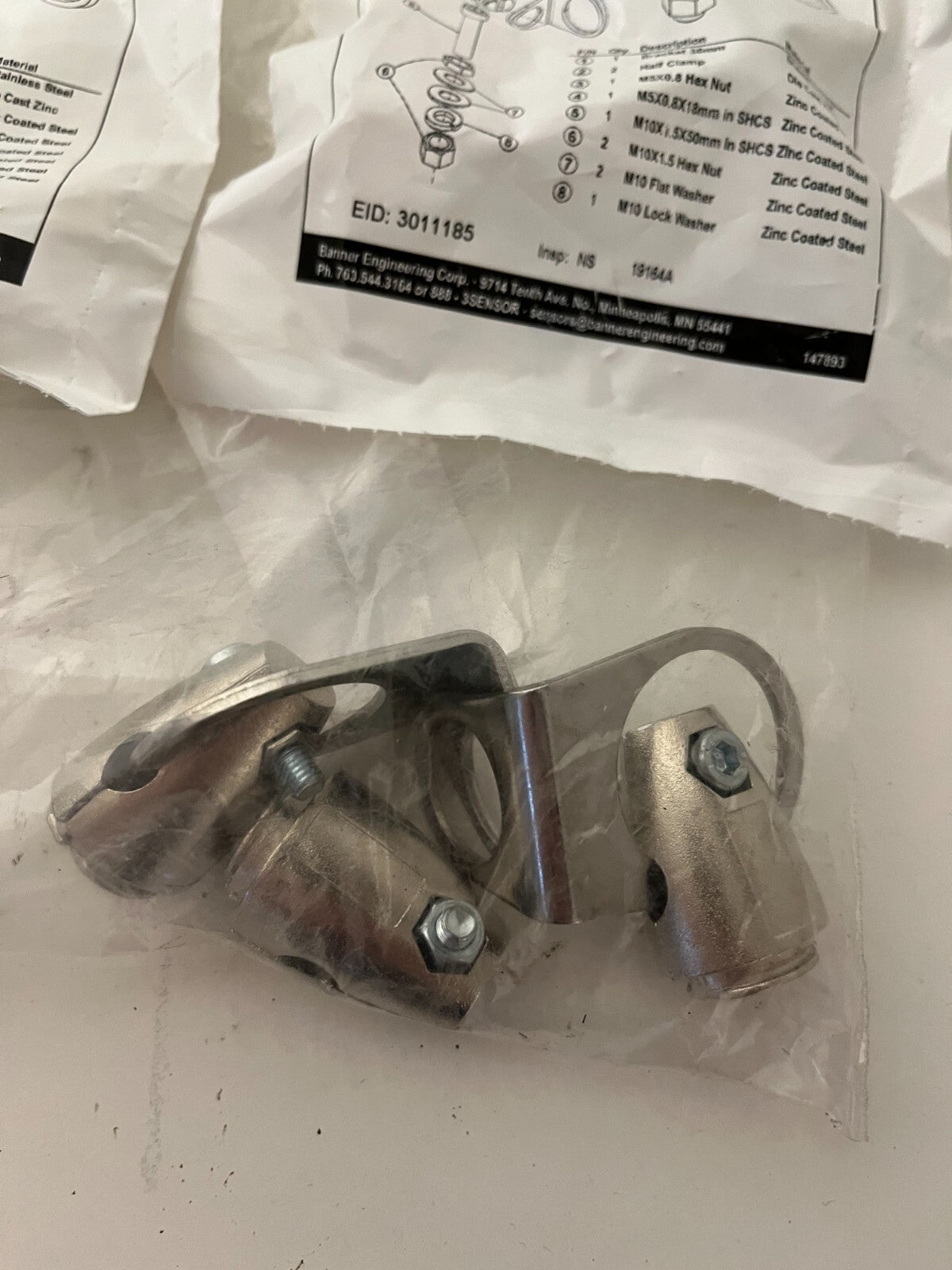 NEW Banner Engineering SMB30FAM10 Sensor Mounting Brackets - Lot of 2