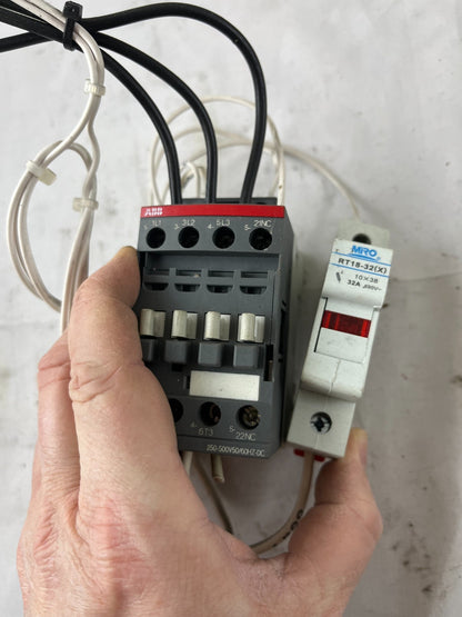 ABB AF12-30-01-14 Contactor 12A 3P 250–500V AC/DC + RT18-32(X) 32A 690V Holder