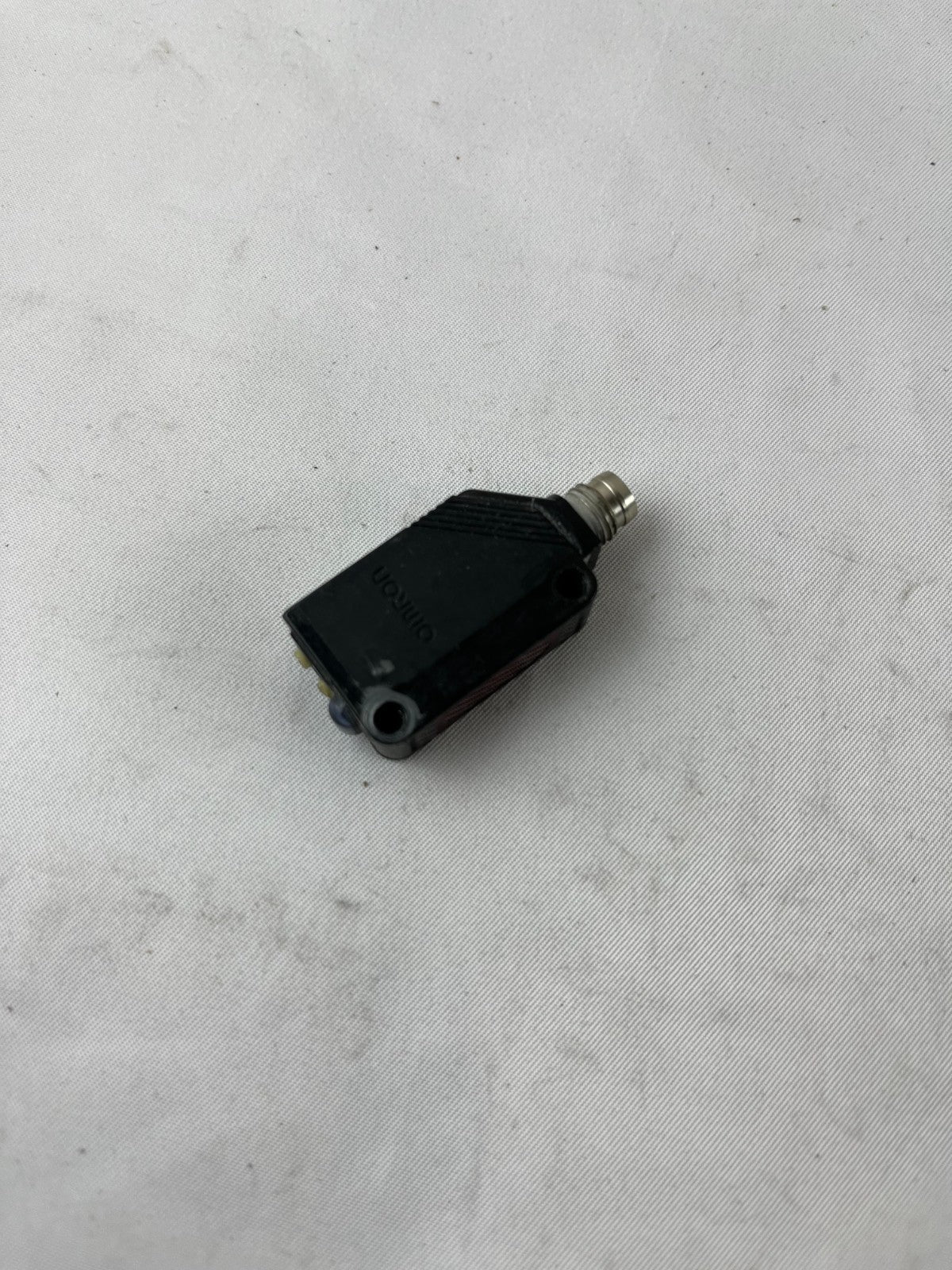 Omron E3Z-D66 Photoelectric Sensor 10-30VDC M8 Used China Spare Unit