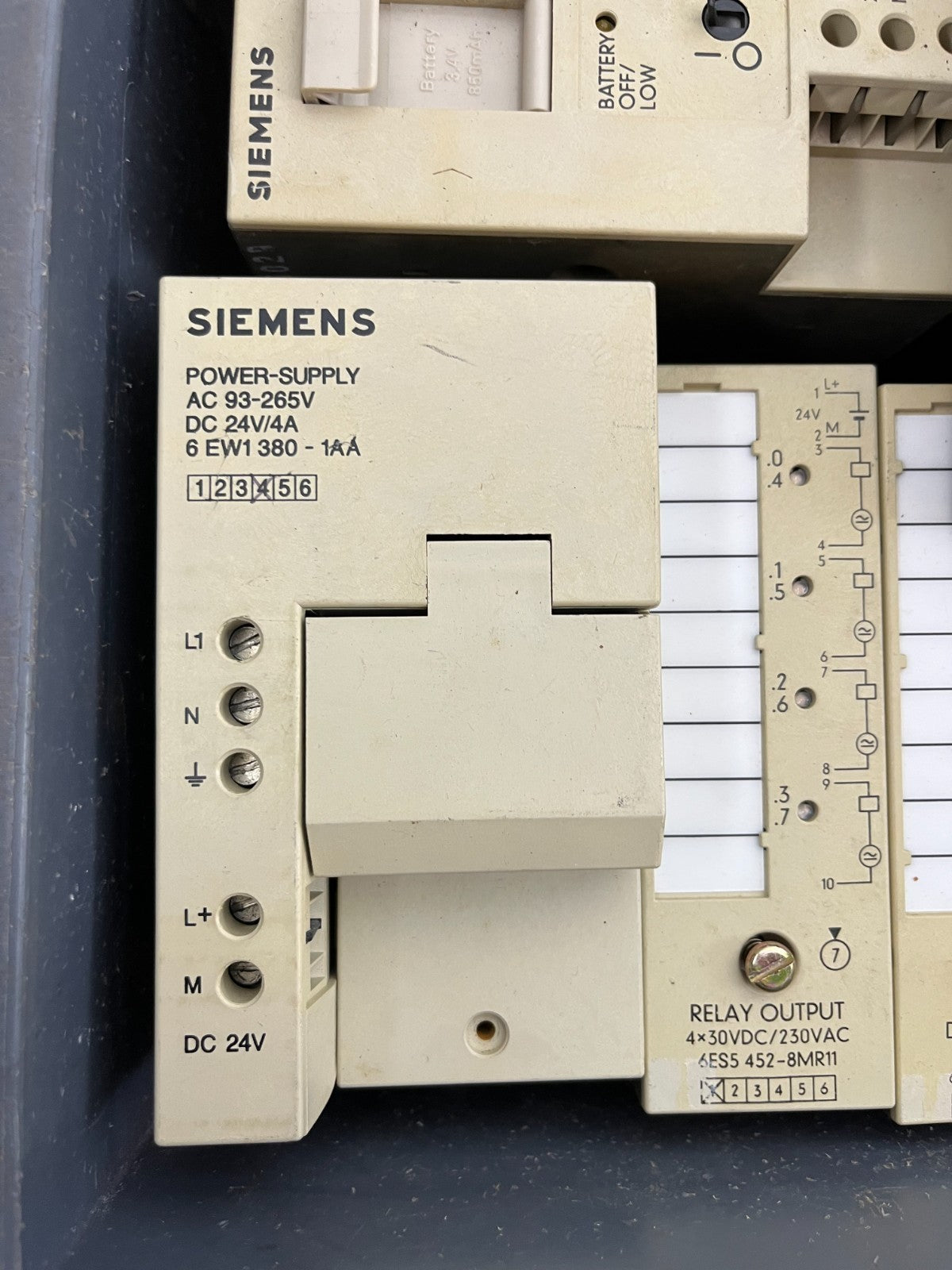 Siemens S5-100U CPU 100 PLC Bundle Power Supply, Bus, Digital/Relay I/O Modules