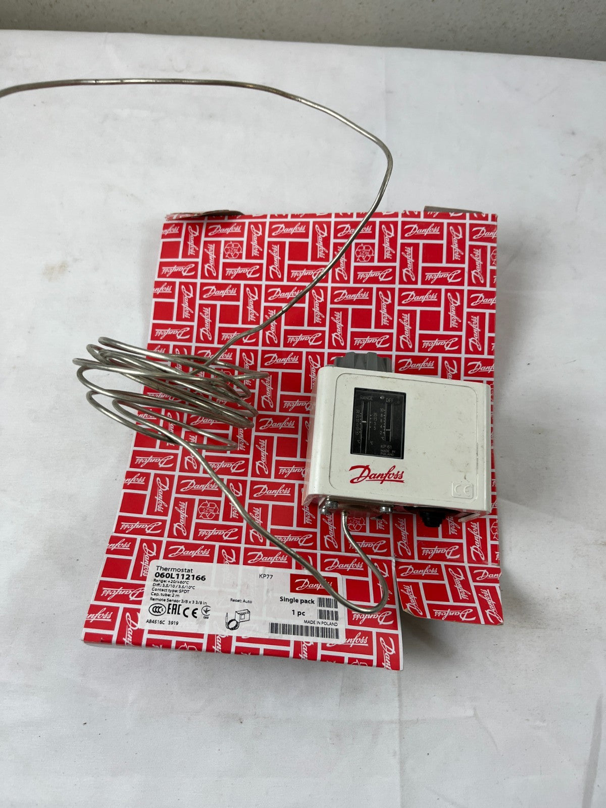 Danfoss KP77 Thermostat 060L112166 Capillary Temperature Controller New Danish