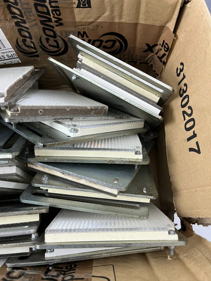 Bundle of 20 Industrial Retro-Reflector Plates 10x10 cm Mounting Brackets Spares