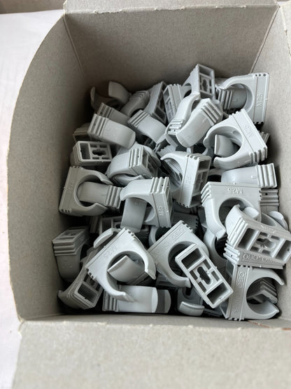 OBO Bettermann Quick-Schelle M25 2955 Pipe Clips Lot, Light Grey, Unused Box
