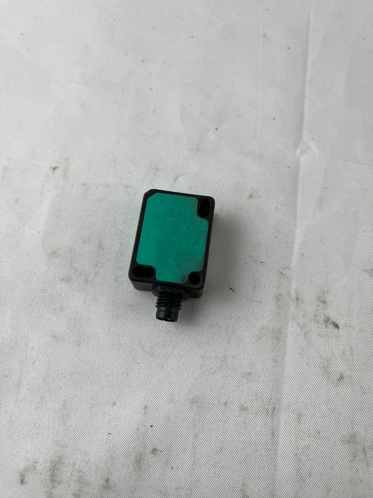 Pepperl+Fuchs UB250-F77-E2-V31 Ultrasonic Sensor 20-30VDC Used Spare Unit