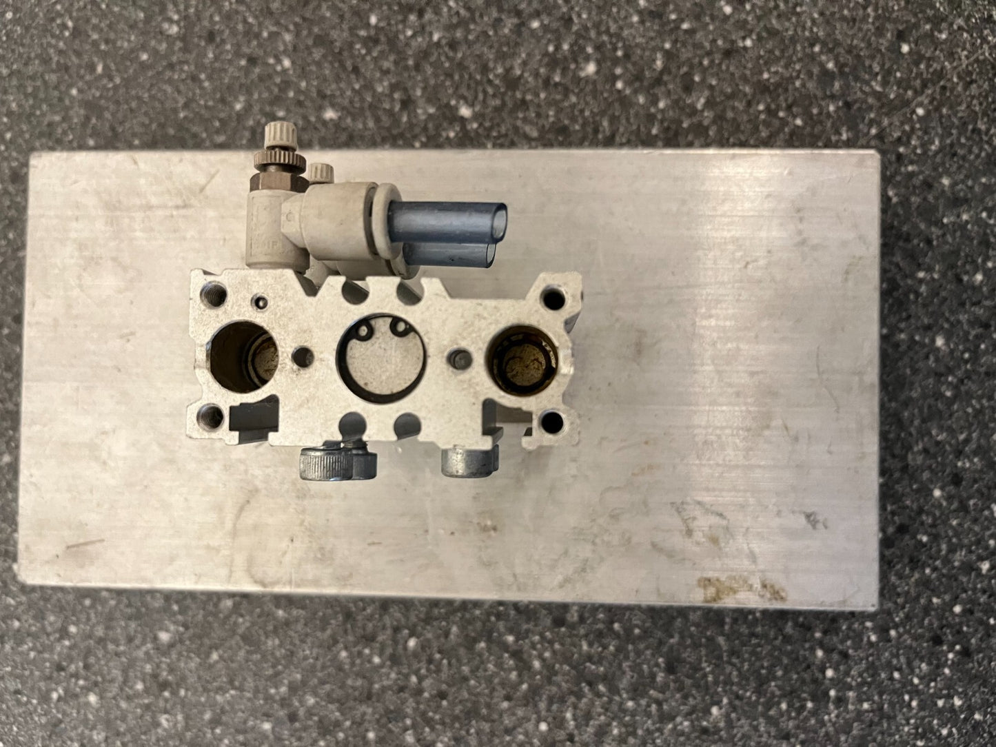 Pneumatic Gripper/Clamp with Mounting Base - Used, Fully Functional