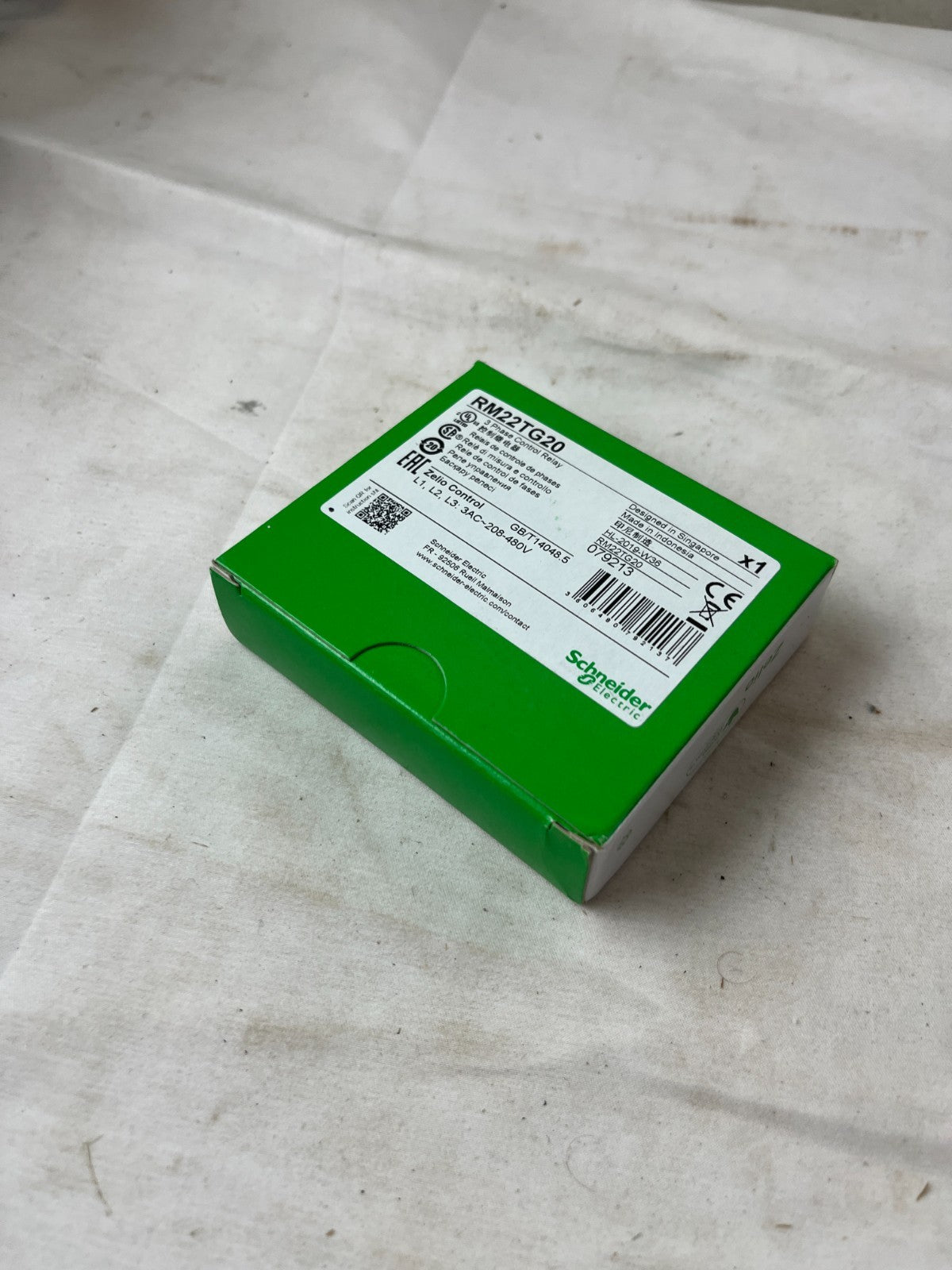 Schneider Electric RM22TG20 Zelio 3 Phase Control Relay 208-480V New in Box
