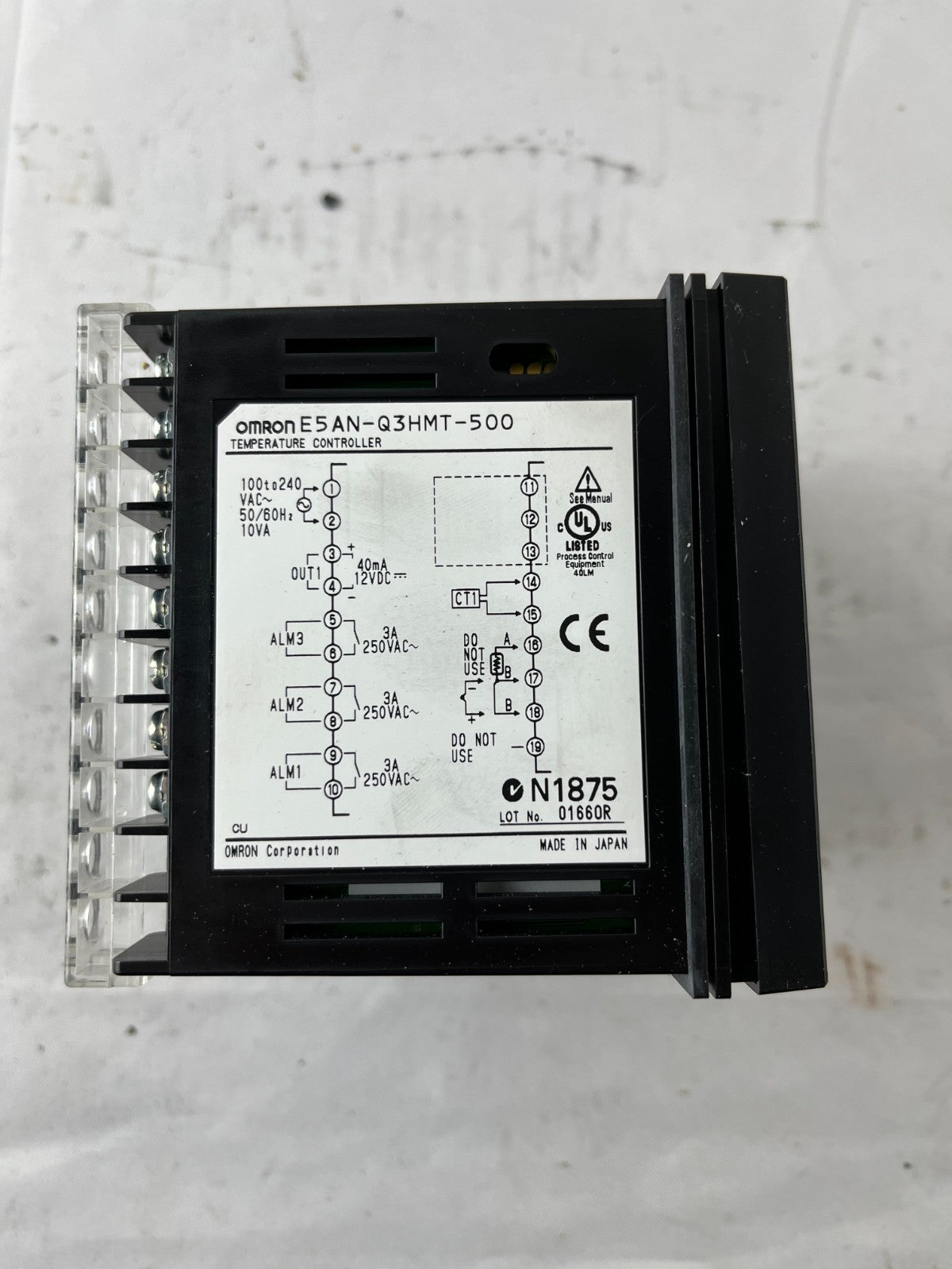 Omron E5AN-Q3HMT-500 Digital Temperature Controller 100–240VAC New Unused