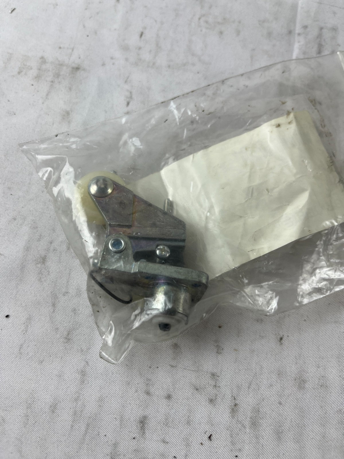 Bernstein DGKW-E-EINR-EN-KU20 Roller Lever Actuator ENM2 ENK Limit Switch NEW