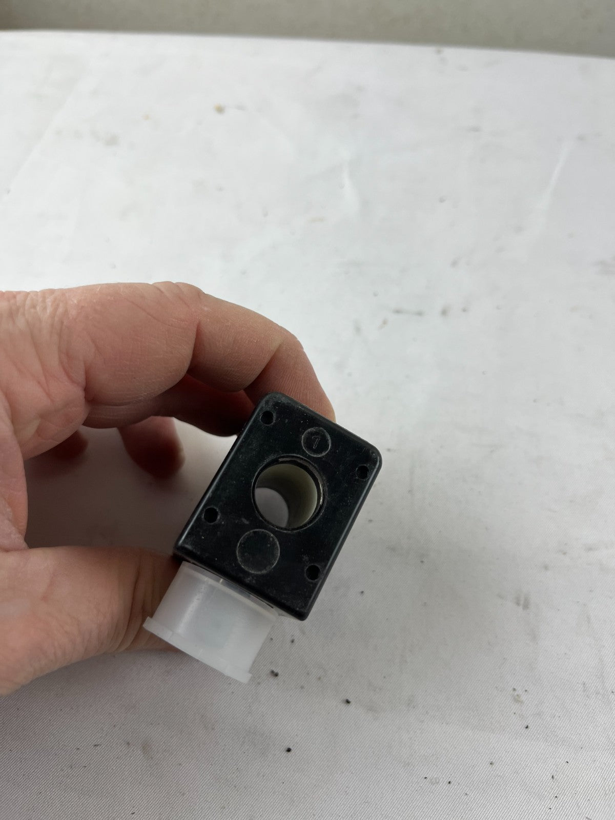 IMI Herion 0000000020002400 Solenoid Coil 24V DC 11W DIN IP65 NEW Czech Republic