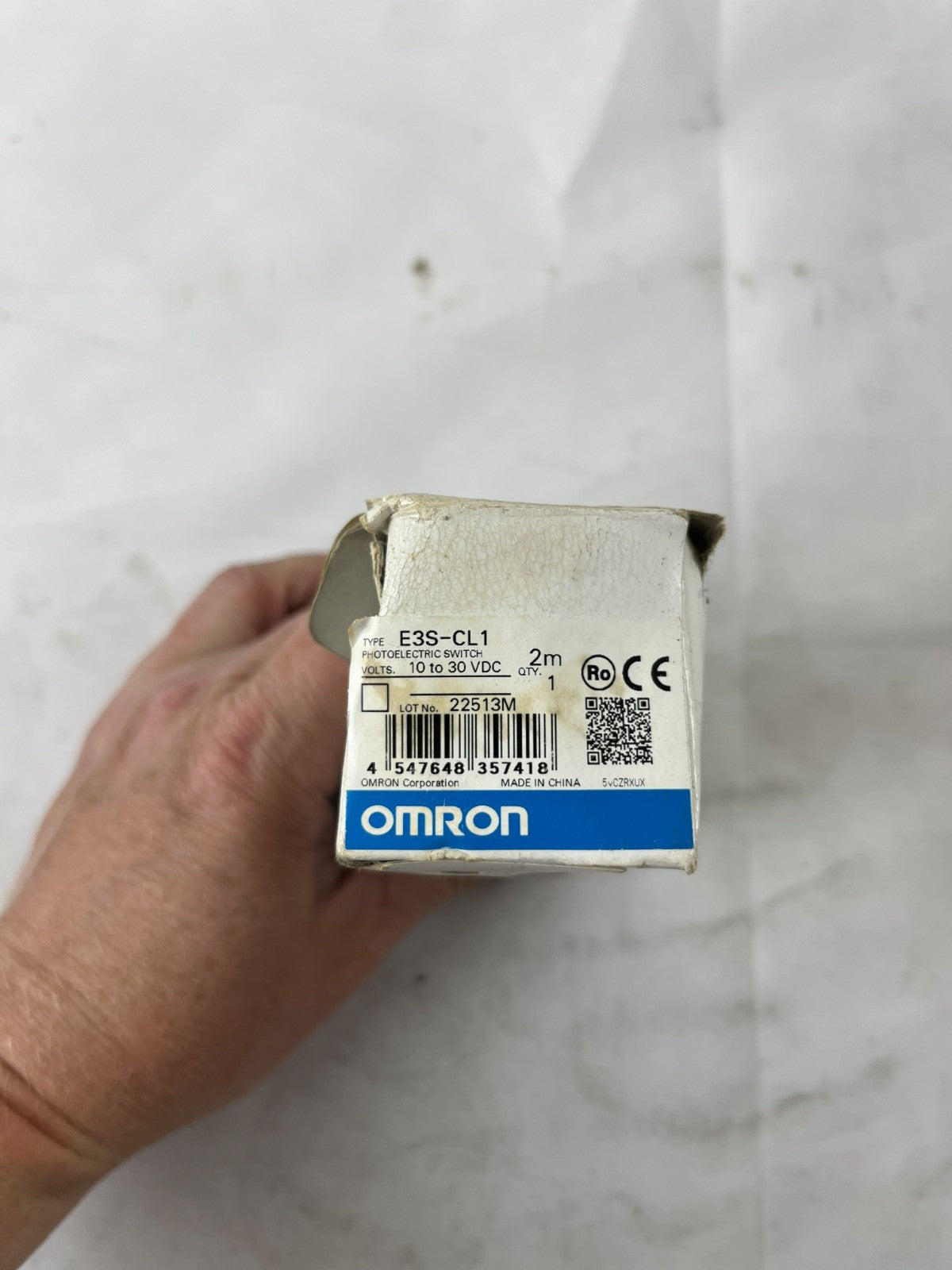 Omron E3S-CL1 Photoelectric Sensor Switch 10-30VDC 2m Cable New in Box
