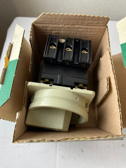 Klöckner Moeller Rotary Main Switch 3-Pole Cabinet Isolator New Open Box