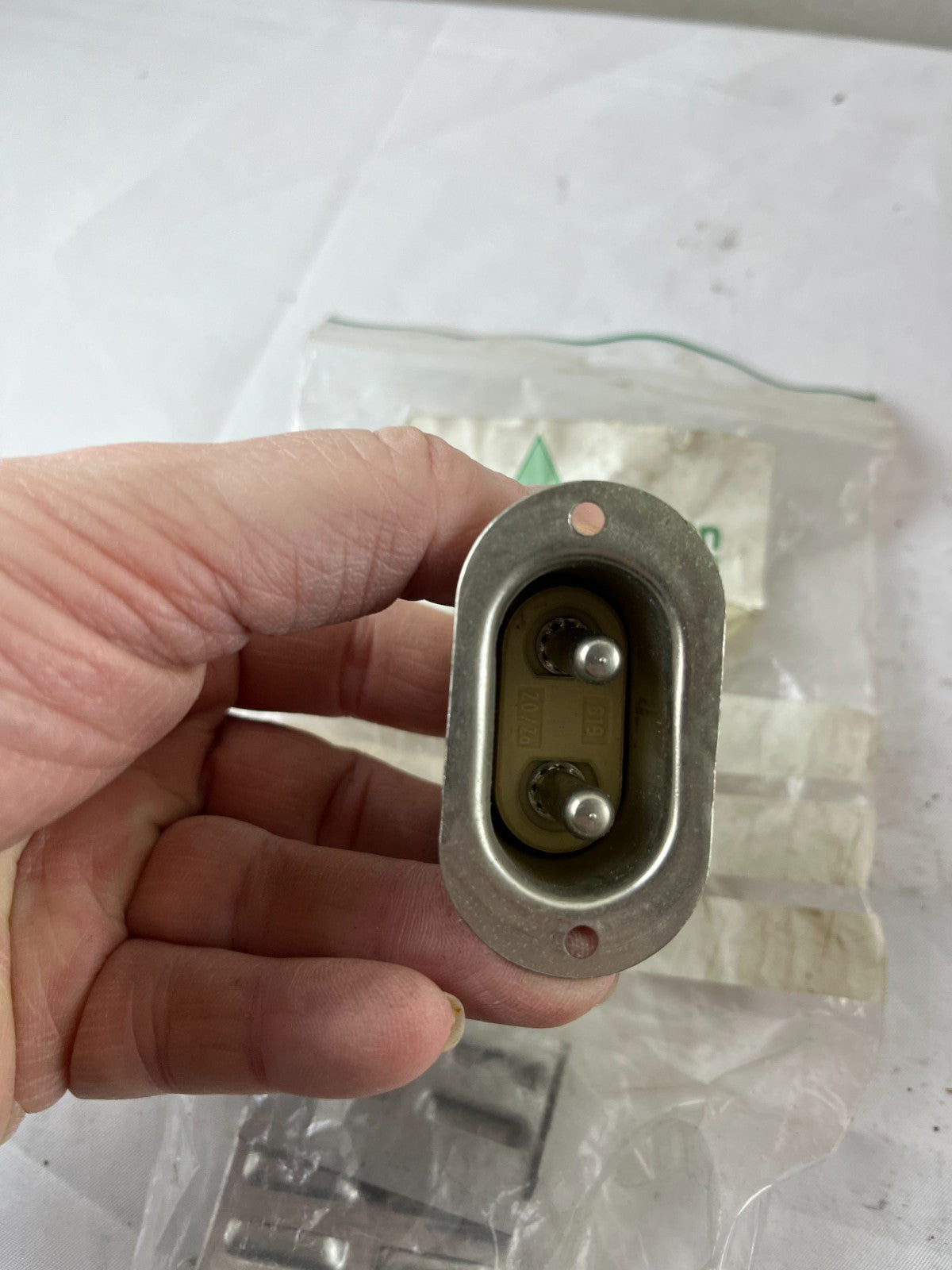 Kuhlmann EL-Varme Dual Terminal Heater Element Bracket Assembly New Old Stock