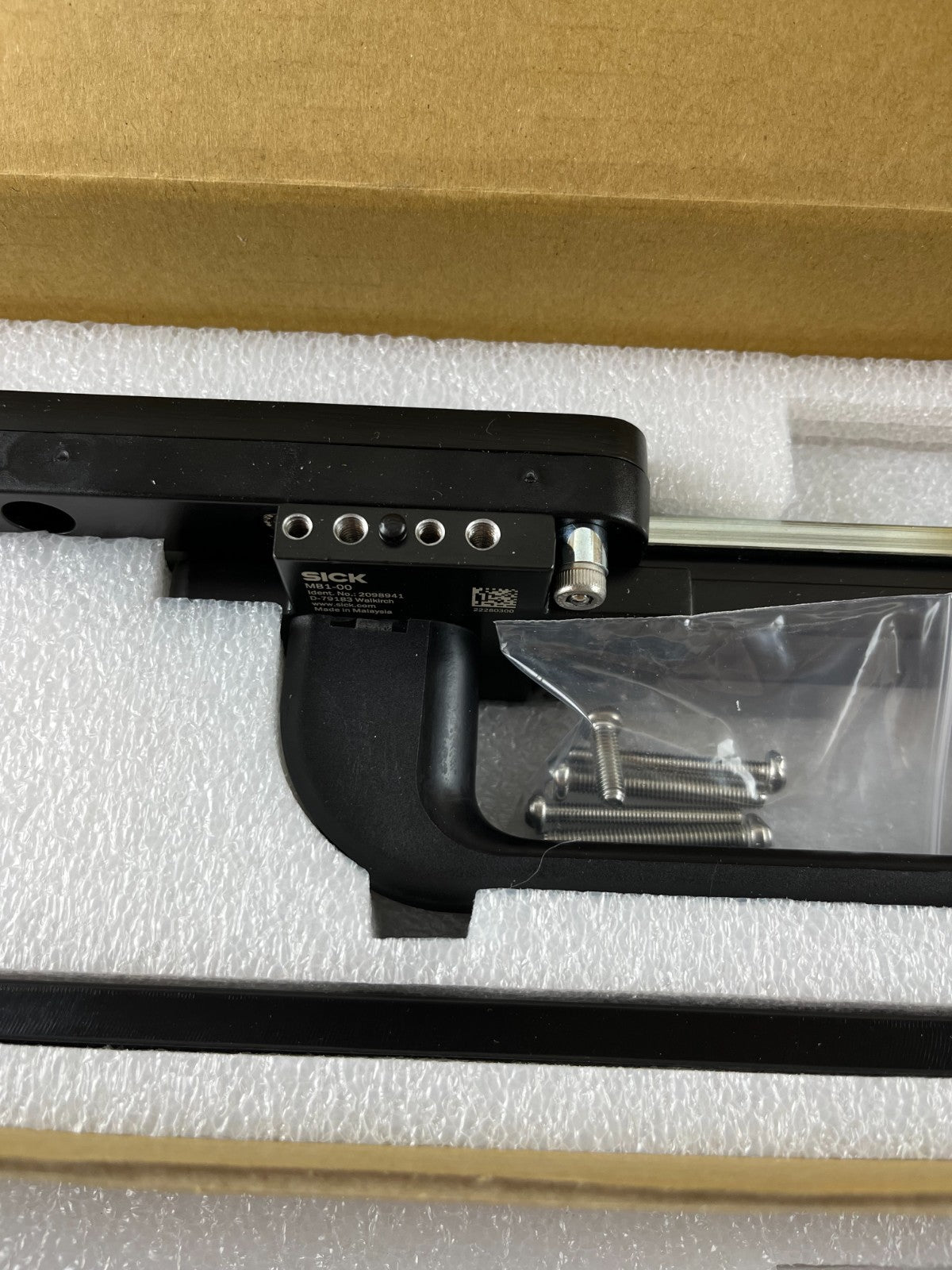 SICK MB1-BL00 1091788 Mounting Bracket Kit Safety Interlock NEW Sealed Germany