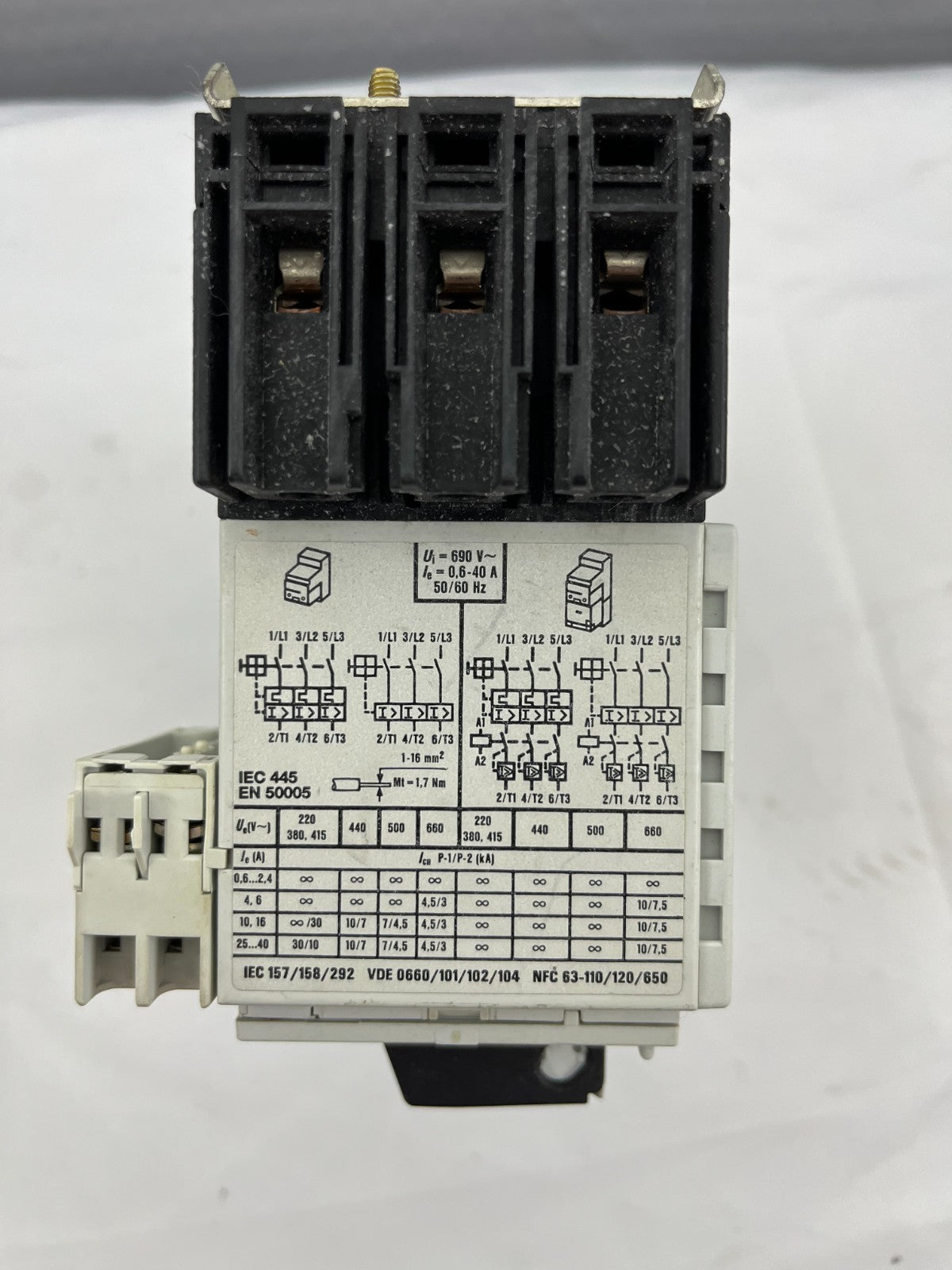 Moeller PKZ2 Motor Protection Breaker ZM-1,6-PKZ2 S-PKZ2 1-1.6A 10A 600VAC Used