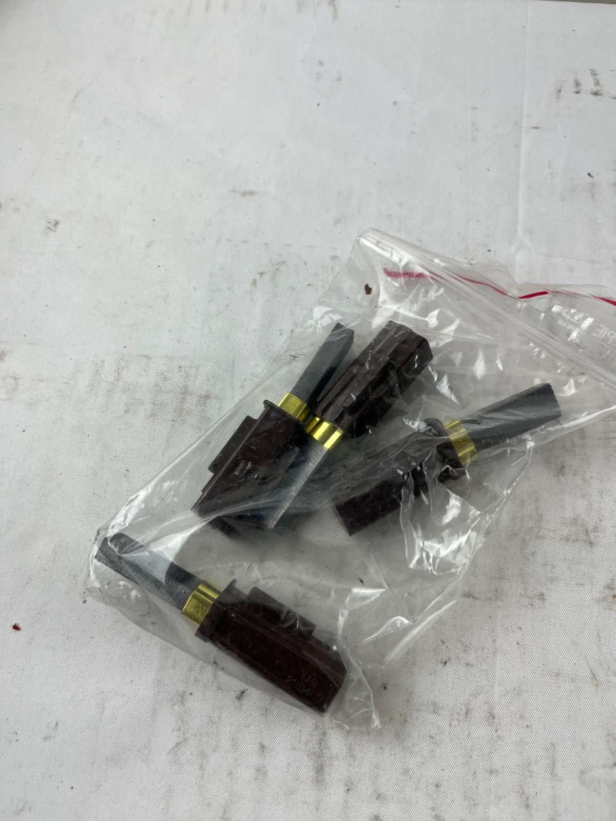 TNI 2311480 Carbon Brushes Contact Blocks Industrial Motor Lot 4pcs Used