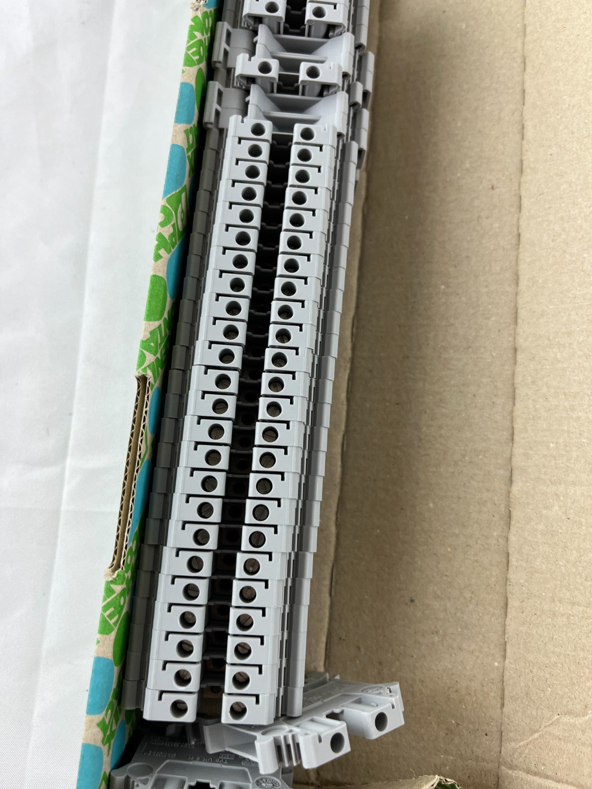 Phoenix Contact UK 5 N 3004362 Terminal Block Lot 50pcs New Germany