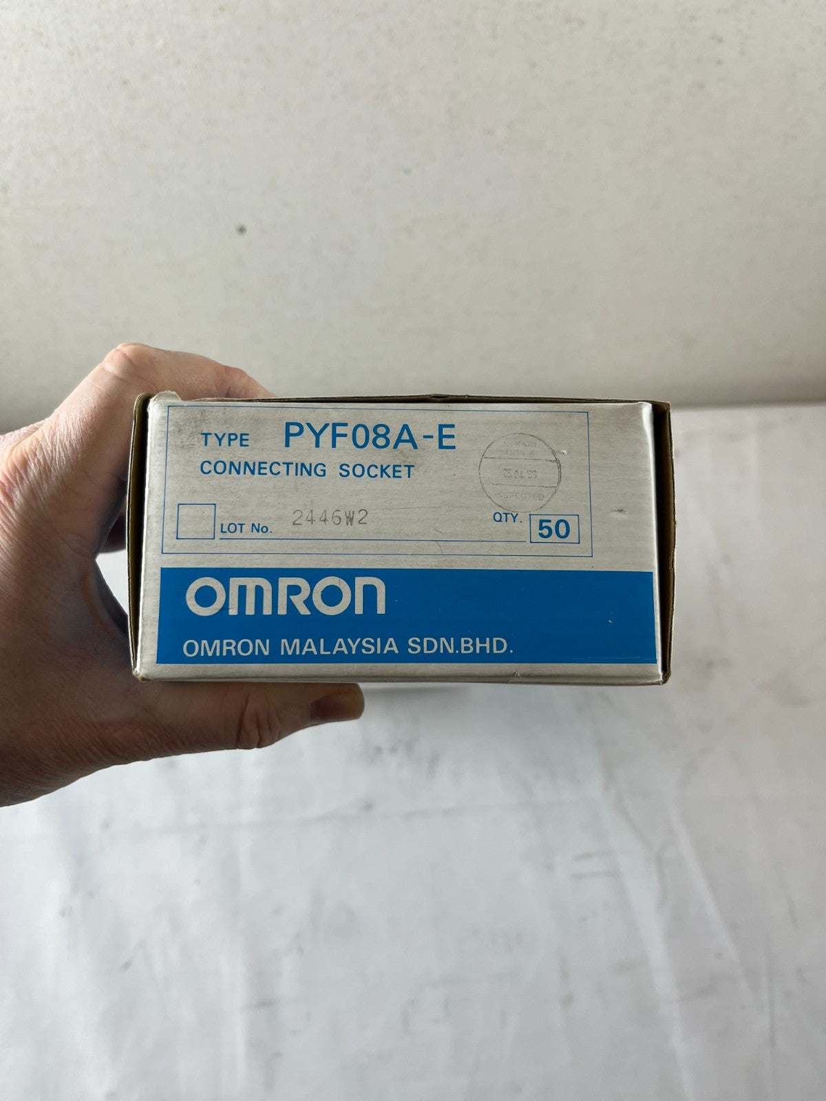 Omron PYF08A-E Relay Socket 8 Pin DIN Rail 40+ pcs New Bulk Bundle Spare Units