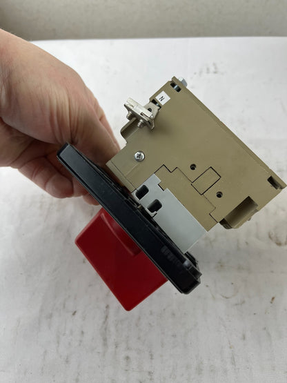 FT EM-HF4-B-RI Rotary Cam Switch Panel Mount Selector Switch Used Spare Part