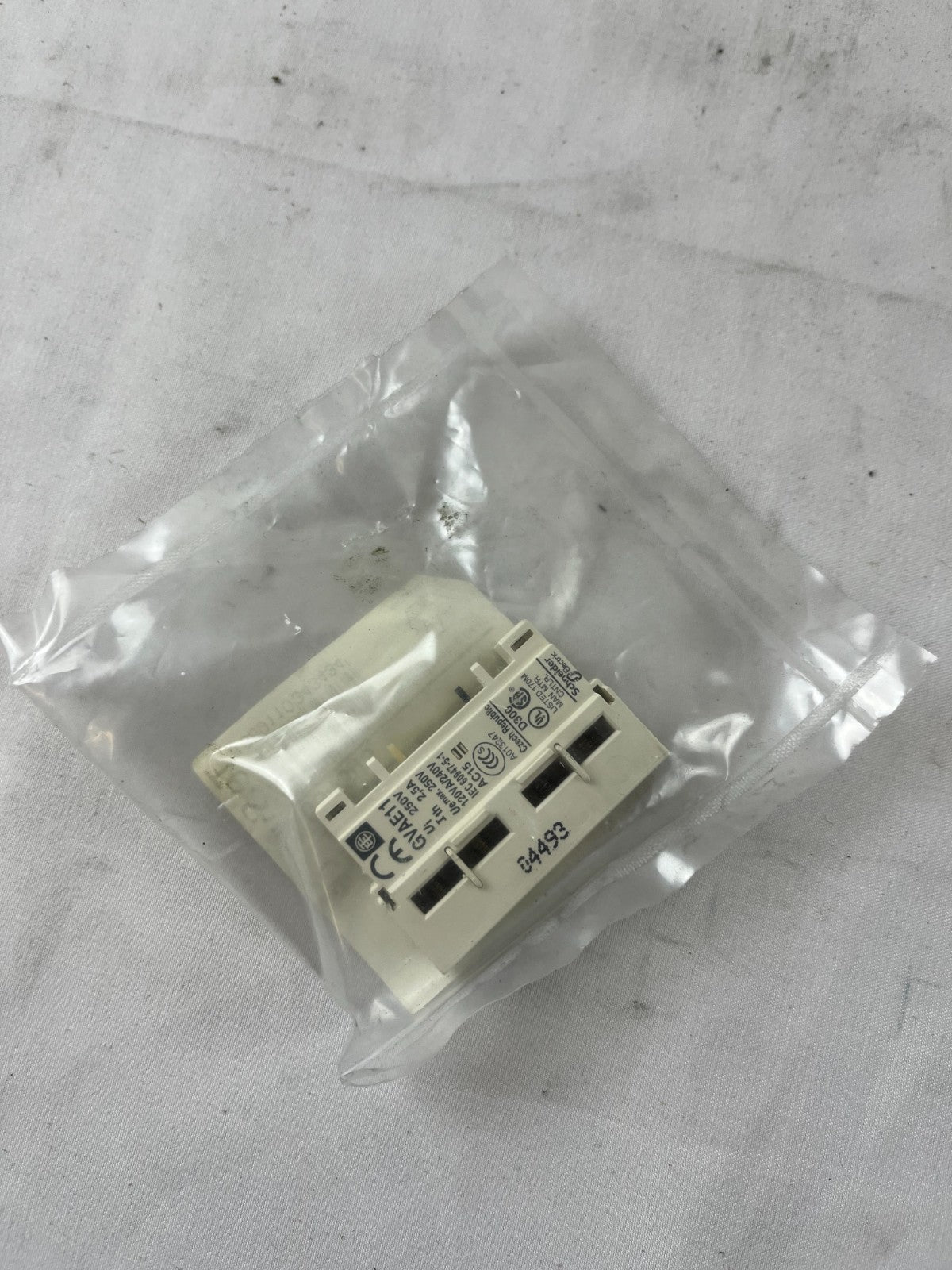 Telemecanique GVAE11 Auxiliary Contact Block 1NO+1NC GV AE11 New Unit