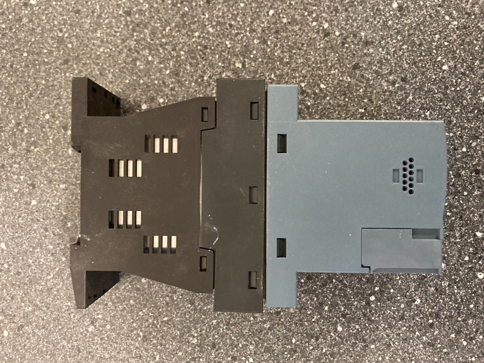 Siemens SIRIUS 3RW3016-1BB04 Soft Starter for 3-Phase Motors - Used, Working!