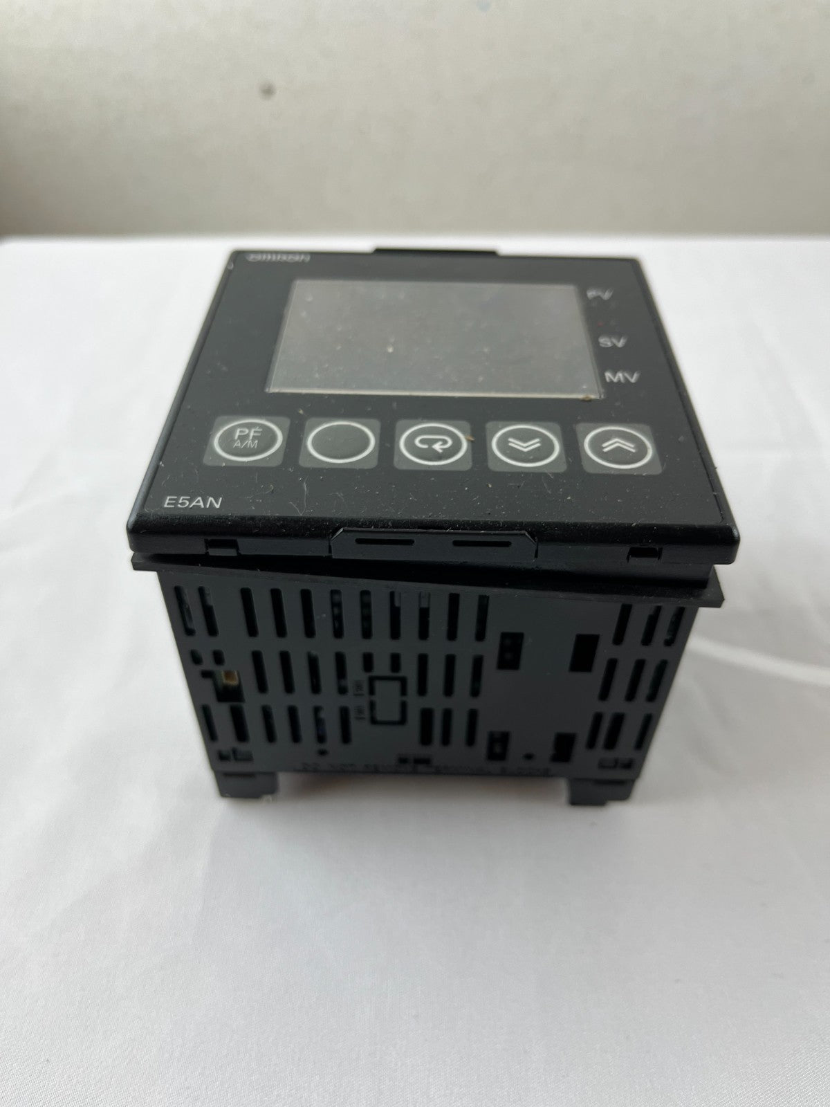 Omron E5AN-Q3HMT-500-N Digital Temperature Controller PID 96x96mm 3-Output USED