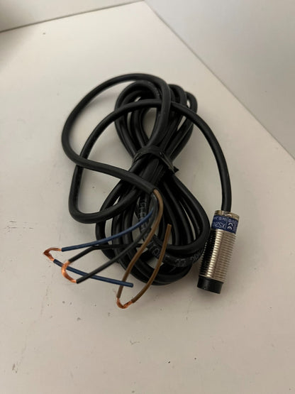 Telemecanique XS2N12PA340 Inductive Proximity Sensor 12-24V DC New Open Box