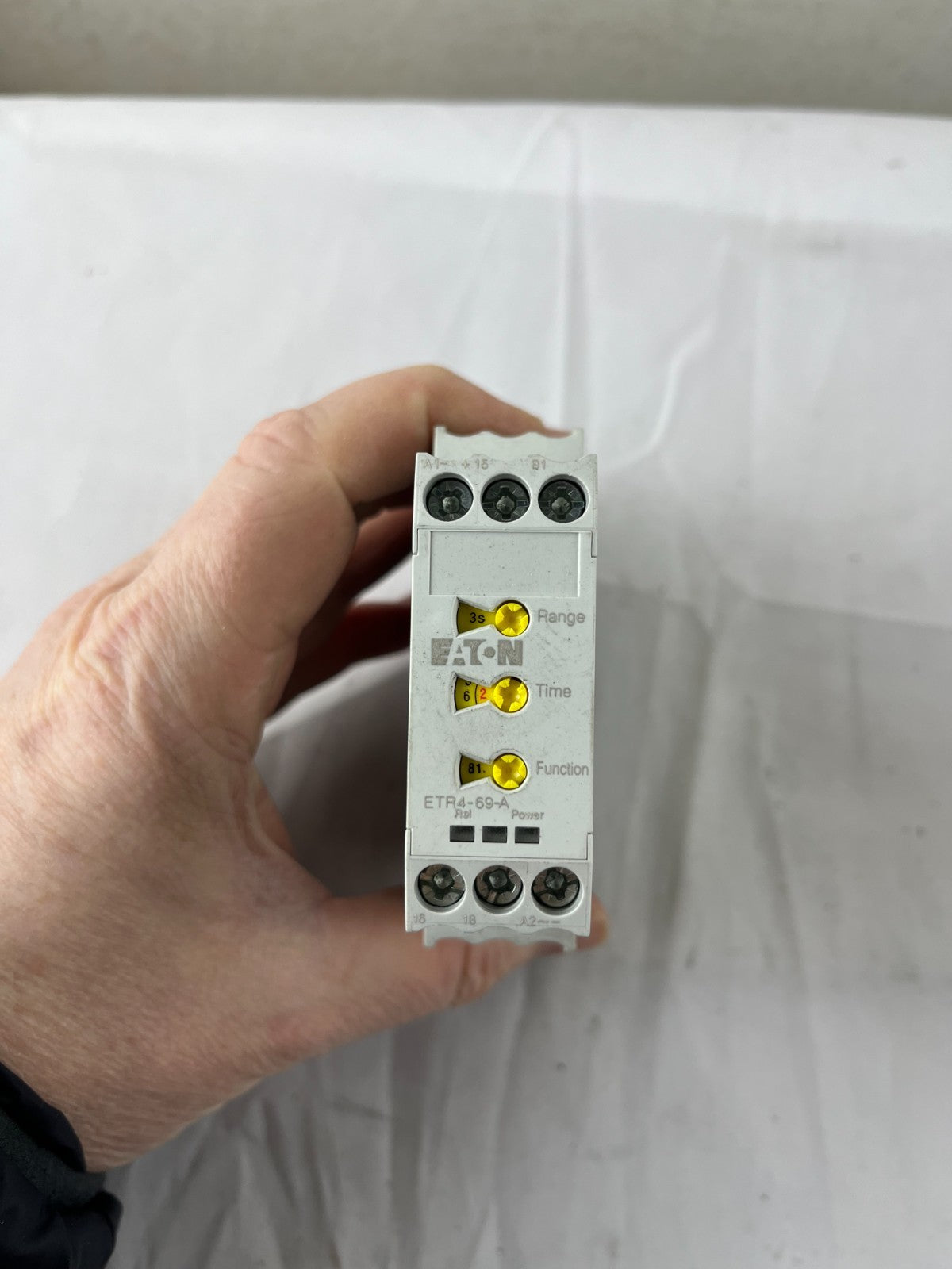 Eaton ETR4-69-A Timer Relay NEW 24-240V 0.05s-100h Multifunction DIN XTTR6A100H6