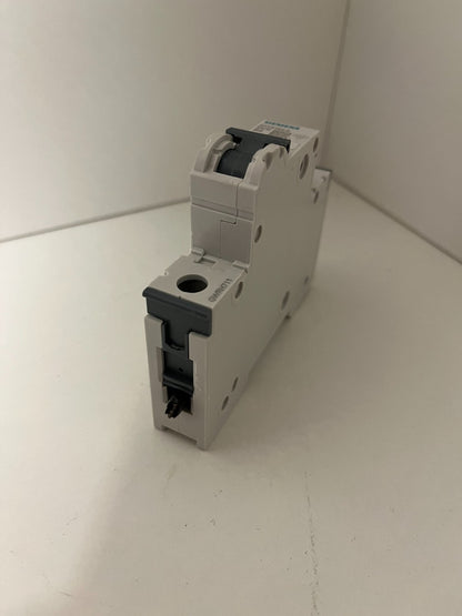 Siemens MCB 5SY6104-6 B4 Miniature Circuit Breaker - Used