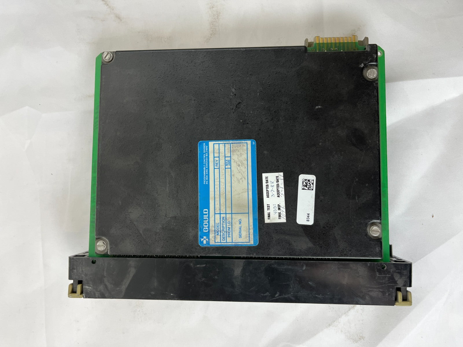 Gould B825 24VDC Input True High PLC Input Module 16-Channel Industrial I/O