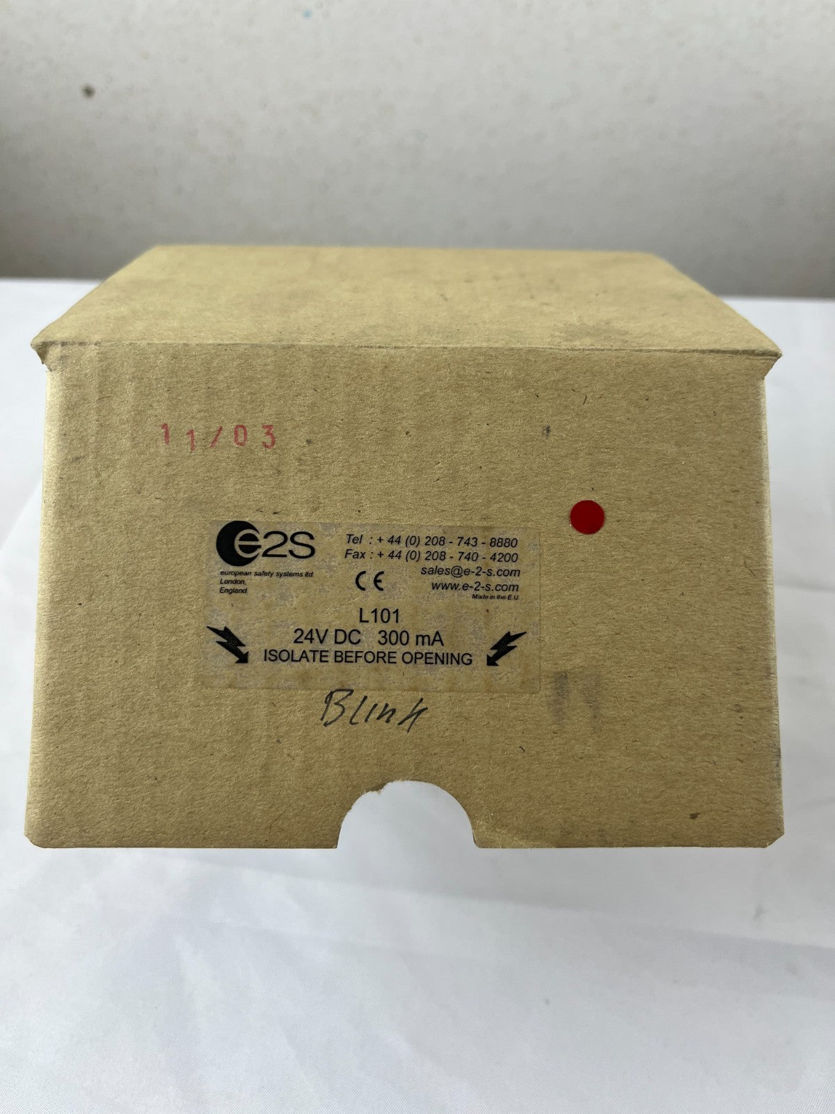E2S L101 AlertAlight 24VDC 300mA Red Flashing Beacon Xenon/LED IP56 New Boxed