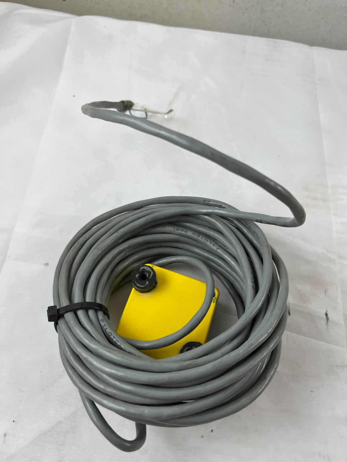 JAY Electronique Inductive Proximity Sensor Long Cable Industrial Sensor Used