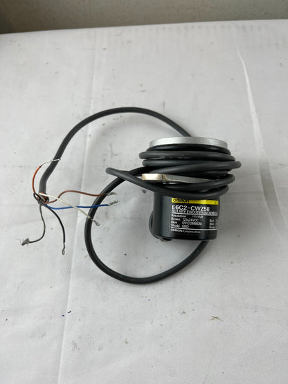Omron E6C2-CWZ5B Rotary Encoder 1000 P/R 12–24 VDC Incremental Used Spare
