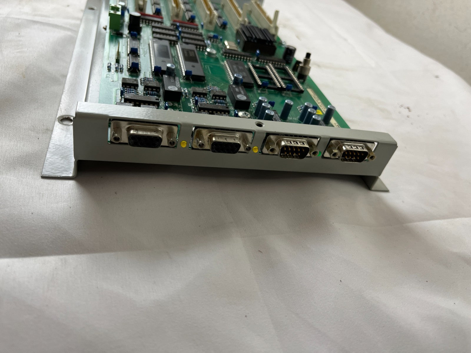 Siemens Local Station GGS2 00010101 Industrial Interface Module Rack Unit Used