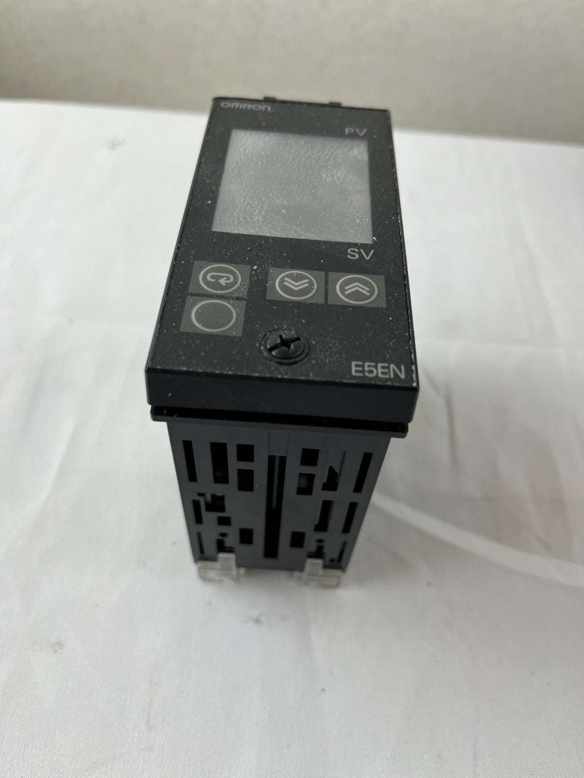Omron E5EN-R3GMT-500 Digital Temperature Controller PID 48x96mm 3-Output Japan