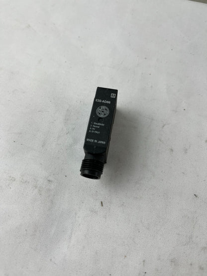 Omron E3S-AD66 Photoelectric Sensor 10-30VDC M12 Used Spare Unit