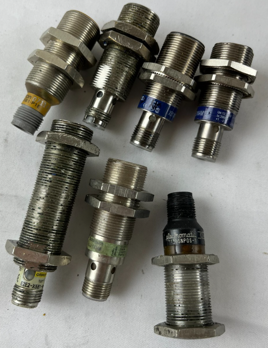 Lot of 7x Inductive Proximity Sensors M18 Mixed Brands Omron Telemecanique